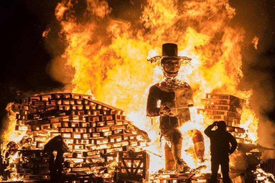 the history of bonfire night