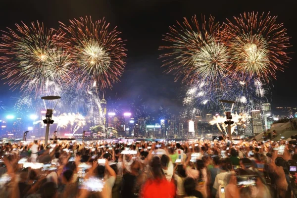 SOCIAL BONDS FIREWORKS
